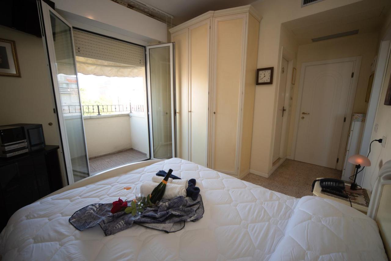 Hotel Cristina Hospitality Centrale (Adults Only) Riccione Luaran gambar