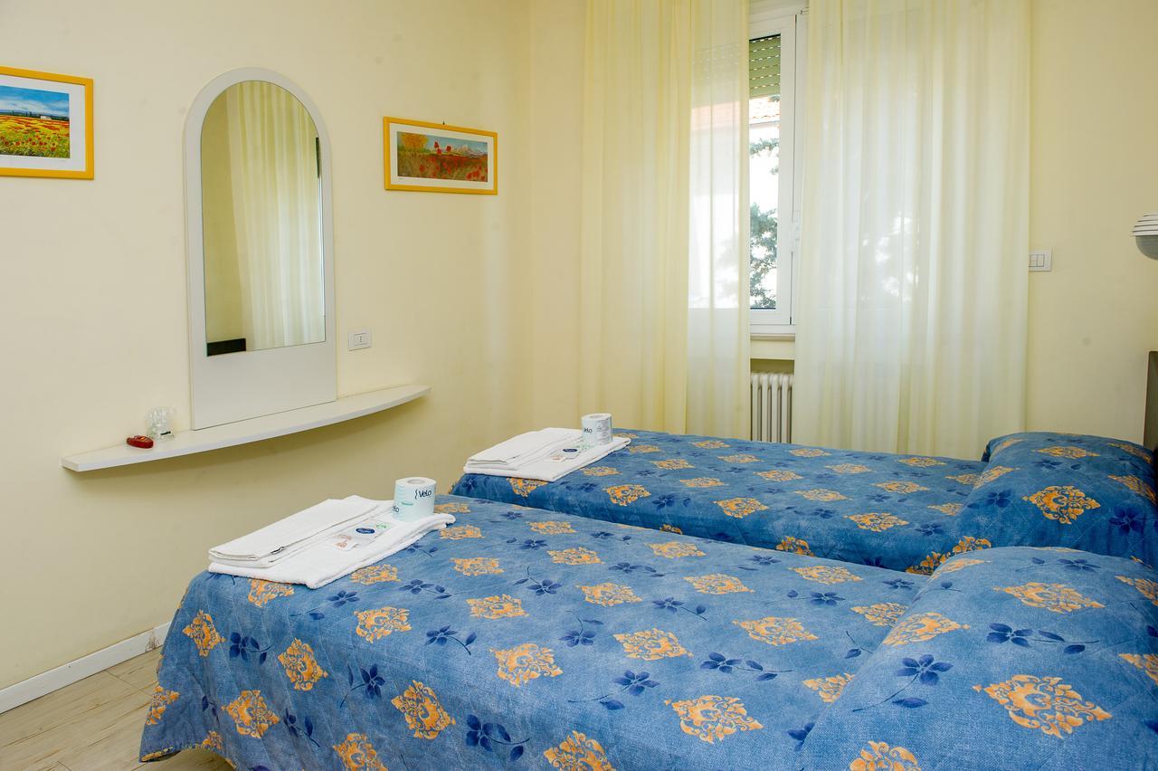 Hotel Cristina Hospitality Centrale (Adults Only) Riccione Luaran gambar